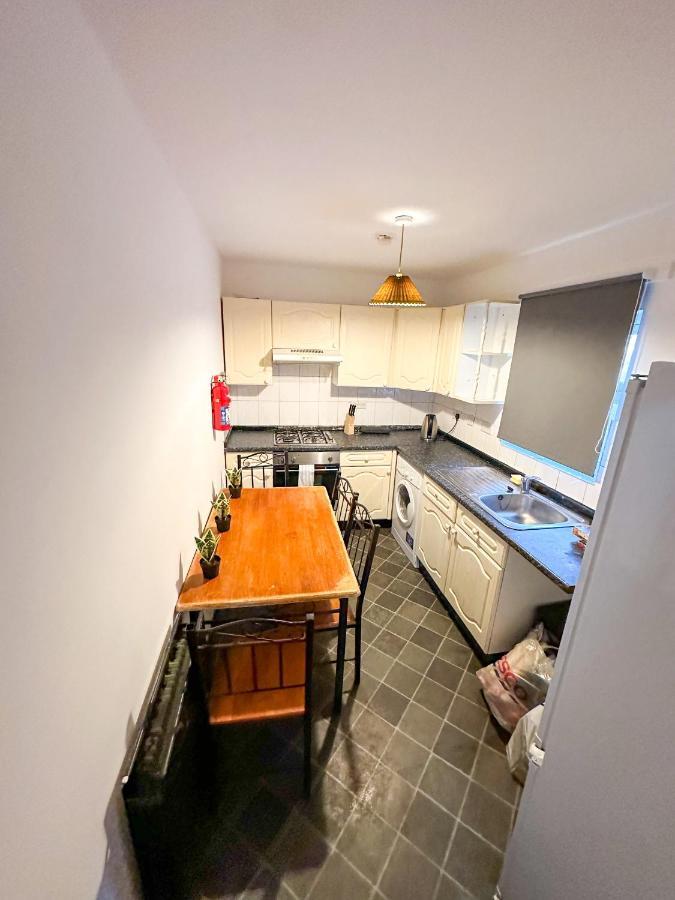 210 Coldharbour Lane Apartment ลอนดอน ภายนอก รูปภาพ
