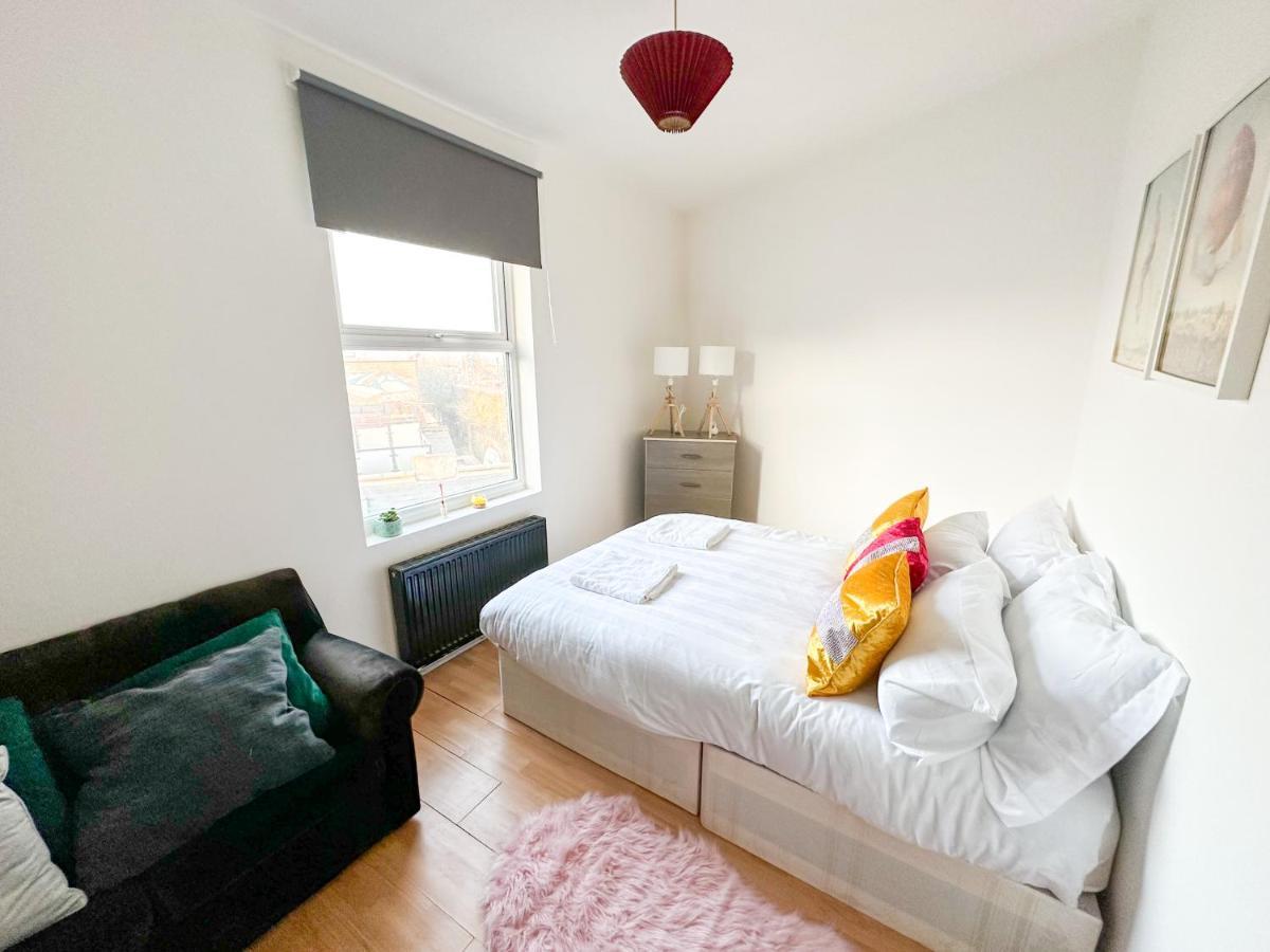 210 Coldharbour Lane Apartment ลอนดอน ภายนอก รูปภาพ