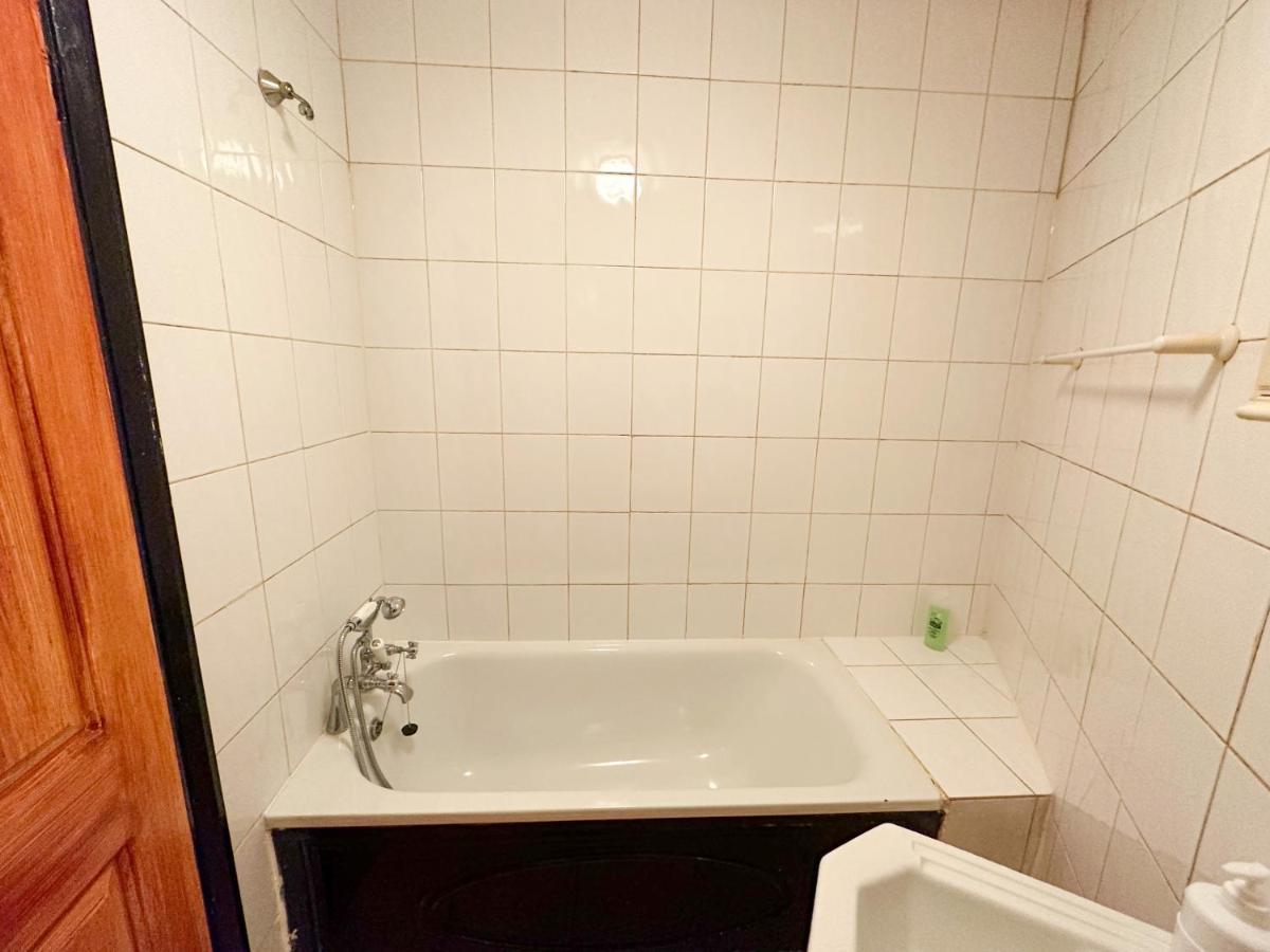 210 Coldharbour Lane Apartment ลอนดอน ภายนอก รูปภาพ